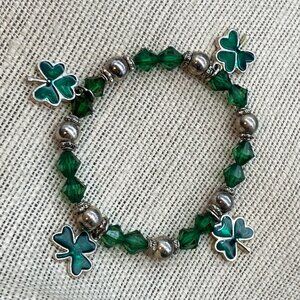 St Patricks Day Irish Bracelet 7 In Green Silver Stretch 4 Shamrock Charms Lucky